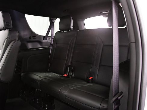 Used 2024 Chevrolet Suburban Z71 w/ Max Trailering Package image 29