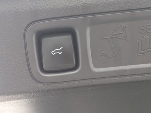 Used 2023 Lincoln Aviator Black Label w/ Class IV Trailer Tow Package image 12