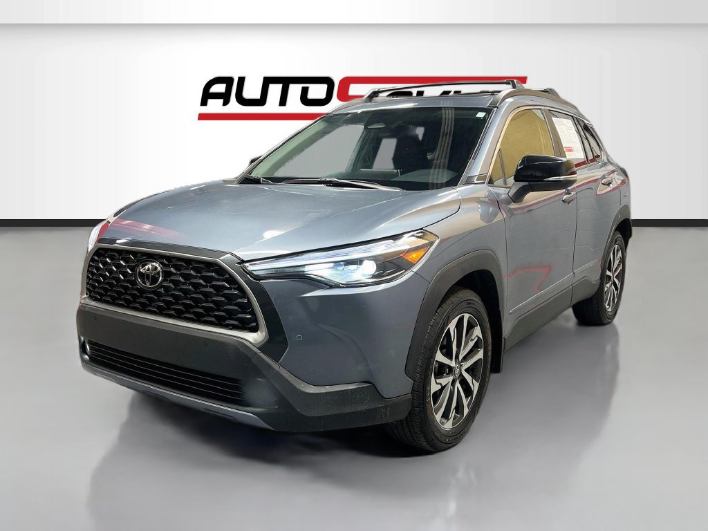 Used 2025 Toyota Corolla Cross XLE w/ Convenience Package AWD/4WD image 3
