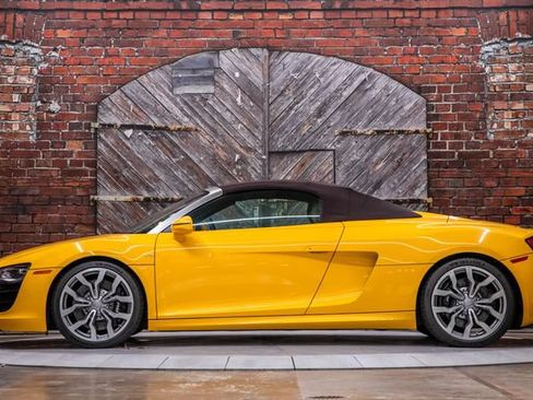 Used 2011 Audi R8 V10 AWD/4WD image 22