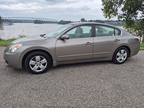 Used 2008 Nissan Altima 2.5 S w/ Convenience Pkg FWD image 3