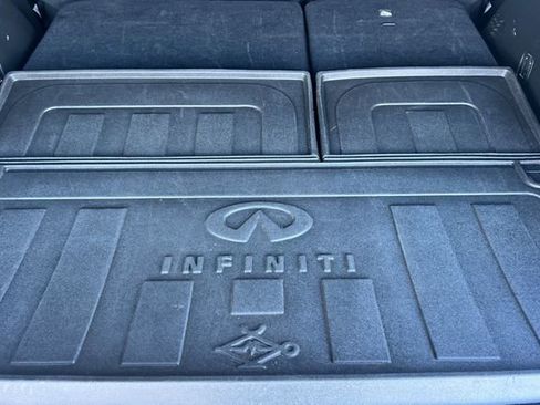 Used 2021 INFINITI QX80 Sensory w/ All-Season Package image 18