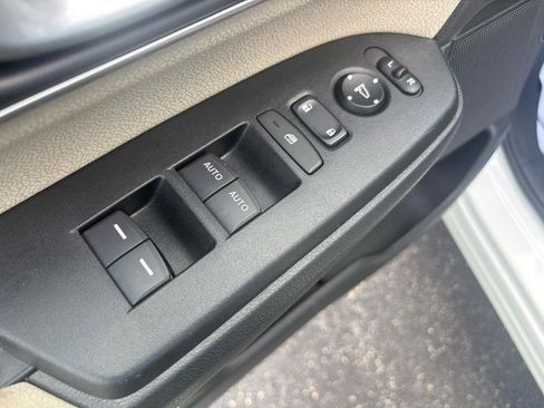 Used 2020 Honda CR-V EX image 9