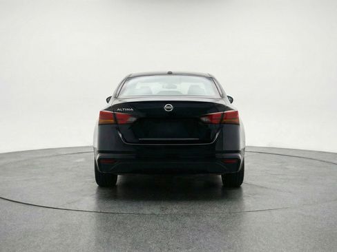 Used 2025 Nissan Altima 2.5 SV image 7