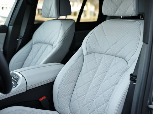 New 2026 BMW X5 xDrive40i w/ Climate Comfort Package image 22