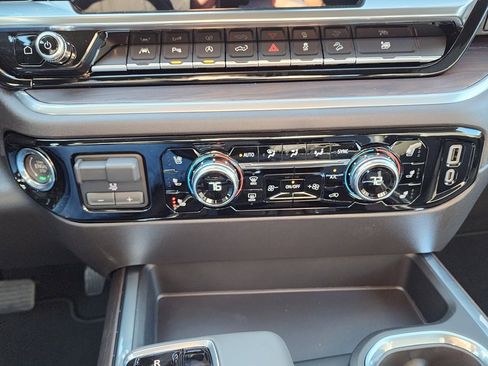 New 2026 GMC Sierra 1500 SLT w/ SLT Premium Plus Package image 29