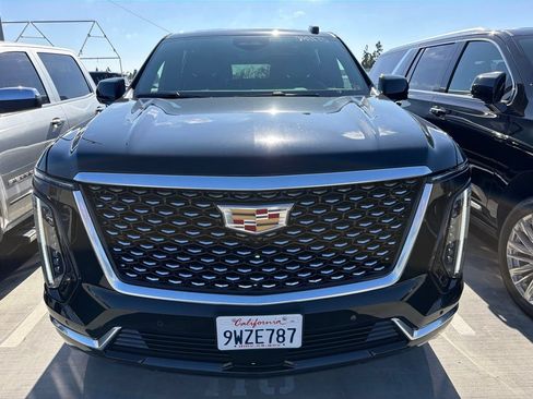 Used 2026 Cadillac Escalade ESV Luxury AWD/4WD image 1