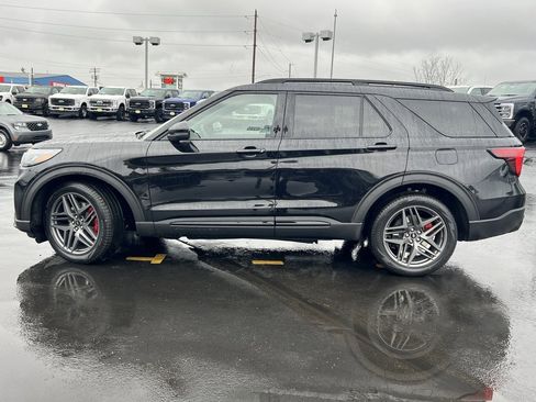 New 2026 Ford Explorer ST image 9