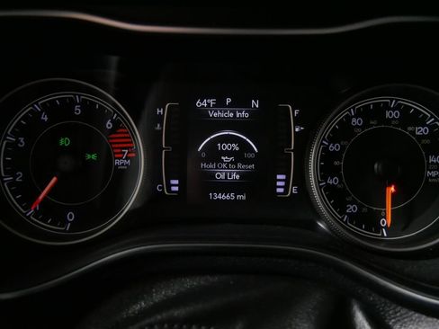 Used 2020 Jeep Cherokee Latitude Plus AWD/4WD image 31