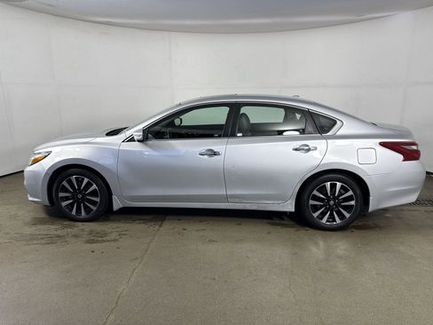 Used 2018 Nissan Altima 2.5 SV w/ 2.5 SV Technology Package image 30