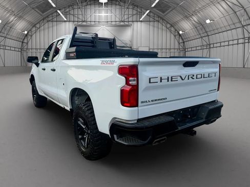 Used 2019 Chevrolet Silverado 1500 Custom Trail Boss w/ Custom Convenience Package AWD/4WD image 7