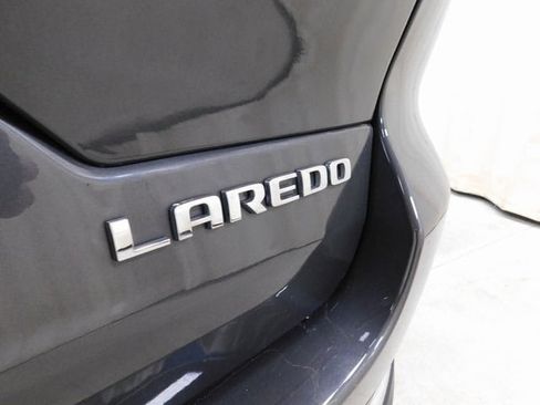 Used 2022 Jeep Grand Cherokee Laredo w/ Luxury Tech Group I image 14