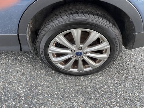 Used 2018 Ford Escape Titanium AWD/4WD image 11