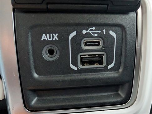 Used 2025 Jeep Gladiator Mojave image 20