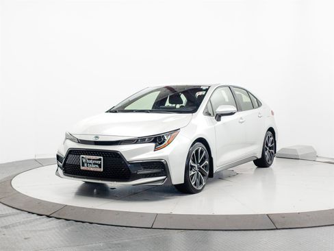 Certified 2022 Toyota Corolla SE FWD image 3