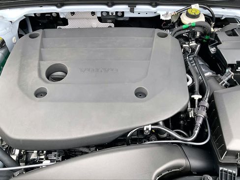 New 2026 Volvo XC40 B5 Plus w/ Protection Package Premier image 13