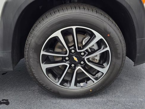 Used 2025 Chevrolet TrailBlazer LT AWD/4WD image 18