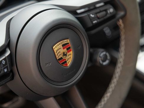 Used 2022 Porsche 911 GT3 RWD image 11
