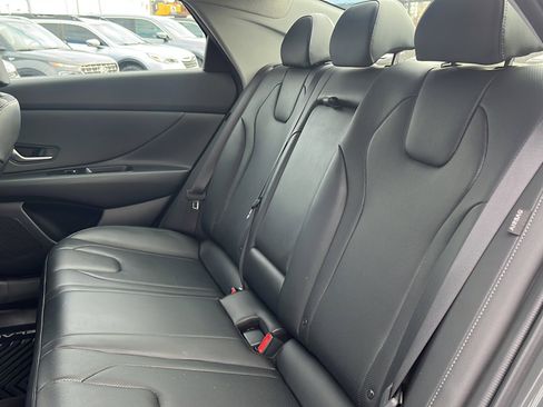 Certified 2024 Hyundai Elantra Limited image 13