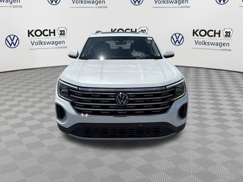 Used 2024 Volkswagen Atlas SEL AWD/4WD image 2