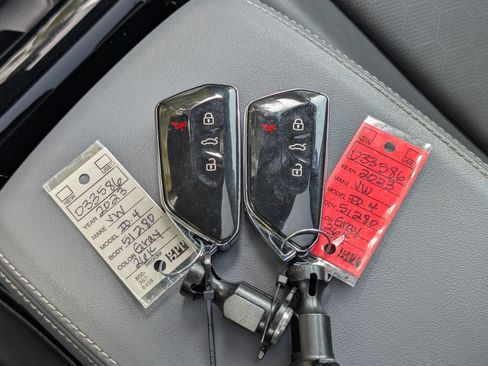 Used 2023 Volkswagen ID.4 Pro S AWD/4WD image 38