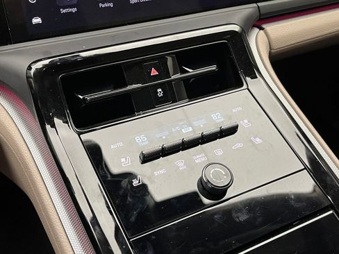 Used 2025 Porsche Panamera 4 image 16