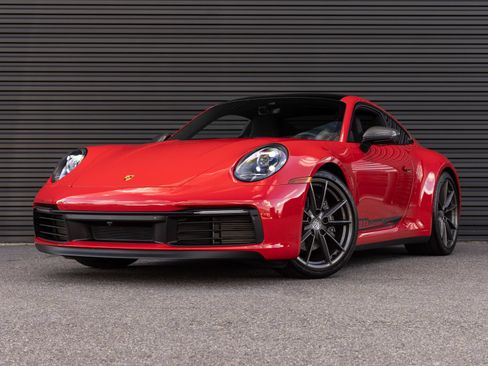 Certified 2024 Porsche 911 Carrera T RWD image 1