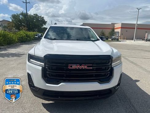 Used 2023 GMC Acadia SLT w/ Elevation Edition FWD image 2