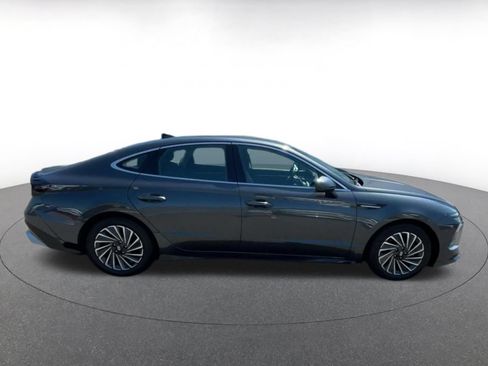 Used 2025 Hyundai Sonata SEL FWD image 16
