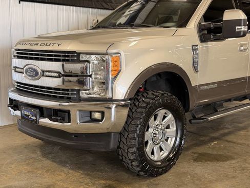 Used 2017 Ford F250 Lariat w/ Lariat Ultimate Package AWD/4WD image 19