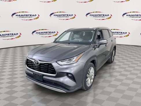 Used 2021 Toyota Highlander Platinum AWD/4WD image 1