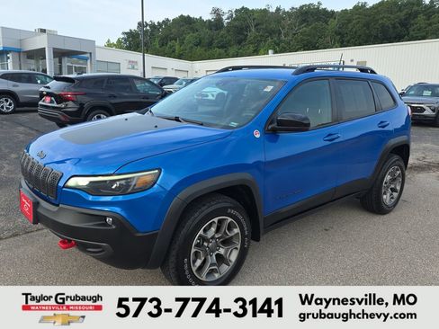 Used 2022 Jeep Cherokee Trailhawk w/ Trailer Tow Group AWD/4WD image 4