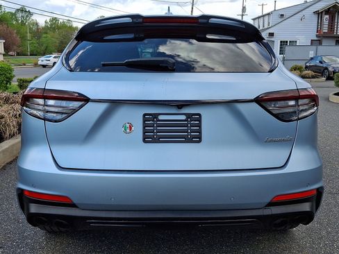 Used 2023 Maserati Levante S GranSport AWD/4WD image 5
