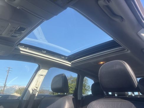 Used 2015 Subaru Forester 2.5i Touring w/ Eyesight & Navigation System image 18