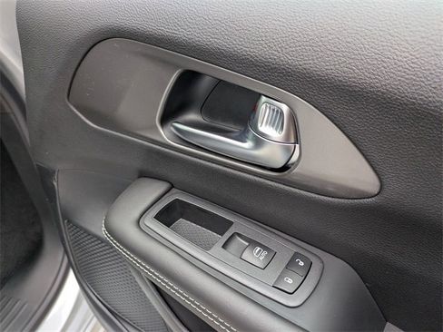 New 2026 Chrysler Pacifica Select image 32