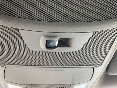 Used 2019 Ford F150 XLT w/ Equipment Group 302A Luxury AWD/4WD image 44