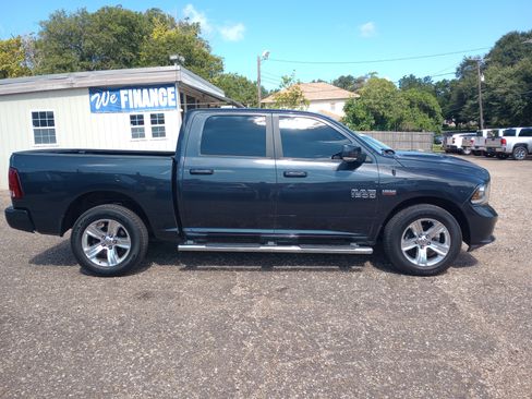 Used 2018 RAM 1500 Sport w/ Convenience Group image 8