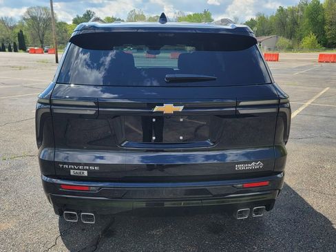 New 2026 Chevrolet Traverse High Country w/ LPO, Floor Liner Package FWD image 10