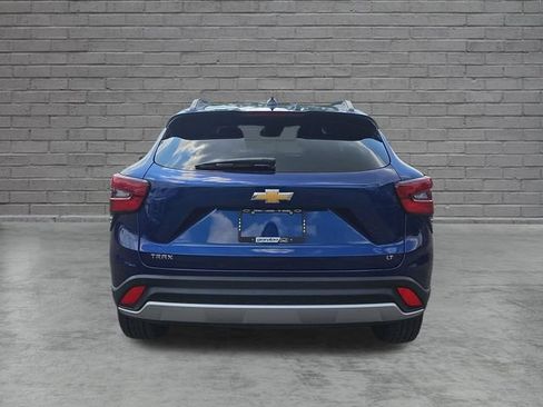 Used 2024 Chevrolet Trax LT w/ Driver Confidence Package FWD image 4