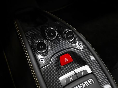 Used 2010 Ferrari 458 Italia Coupe RWD image 60