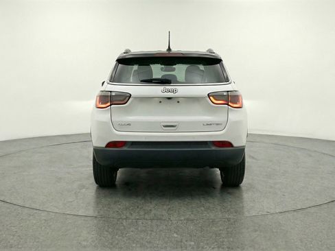 Used 2025 Jeep Compass Limited image 7