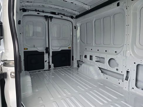 New 2026 Ford Transit 250 148 Medium Roof RWD image 11