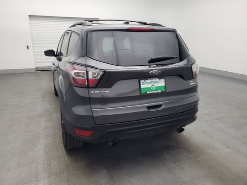 Used 2017 Ford Escape SE w/ Equipment Group 201A FWD image 6