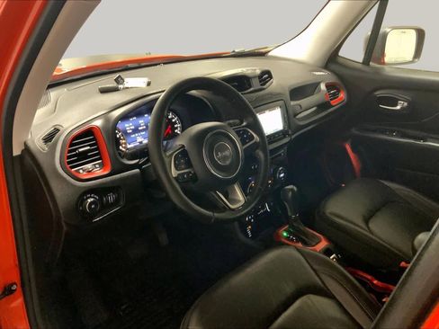 Used 2016 Jeep Renegade Trailhawk w/ Premium Trailhawk Package AWD/4WD image 16