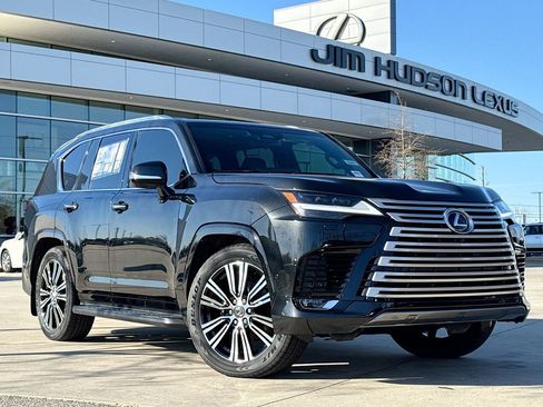 New 2026 Lexus LX 700h Luxury image 2