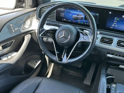 Used 2024 Mercedes-Benz GLS 450 4MATIC image 18