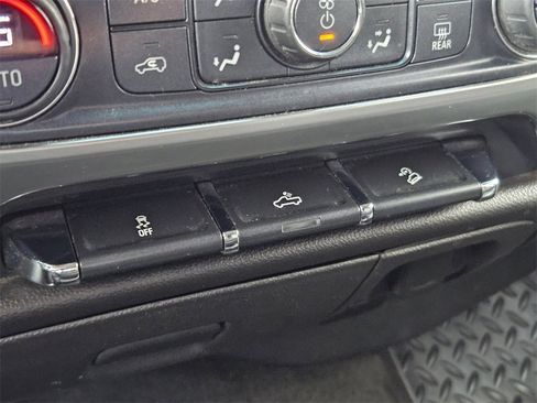 Used 2017 Chevrolet Silverado 1500 LTZ image 30