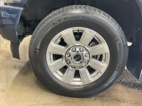 Used 2019 Ford F250 Platinum w/ Platinum Ultimate Package AWD/4WD image 18