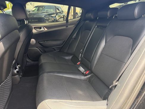Used 2019 Kia Stinger GT1 AWD/4WD image 13