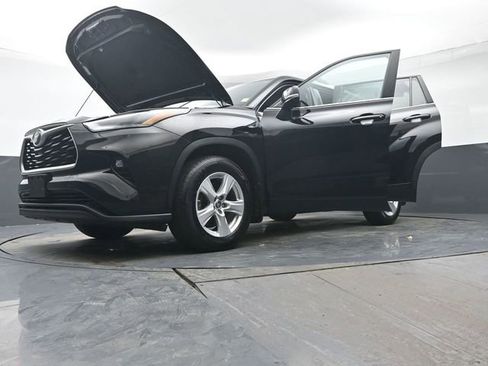 Certified 2022 Toyota Highlander LE image 45